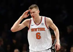 包含NBA常规赛赛前热度飙升纽约尼克斯伤情更新备战欧冠，连对手都承认：赛前犹他爵士队长鼓劲的词条